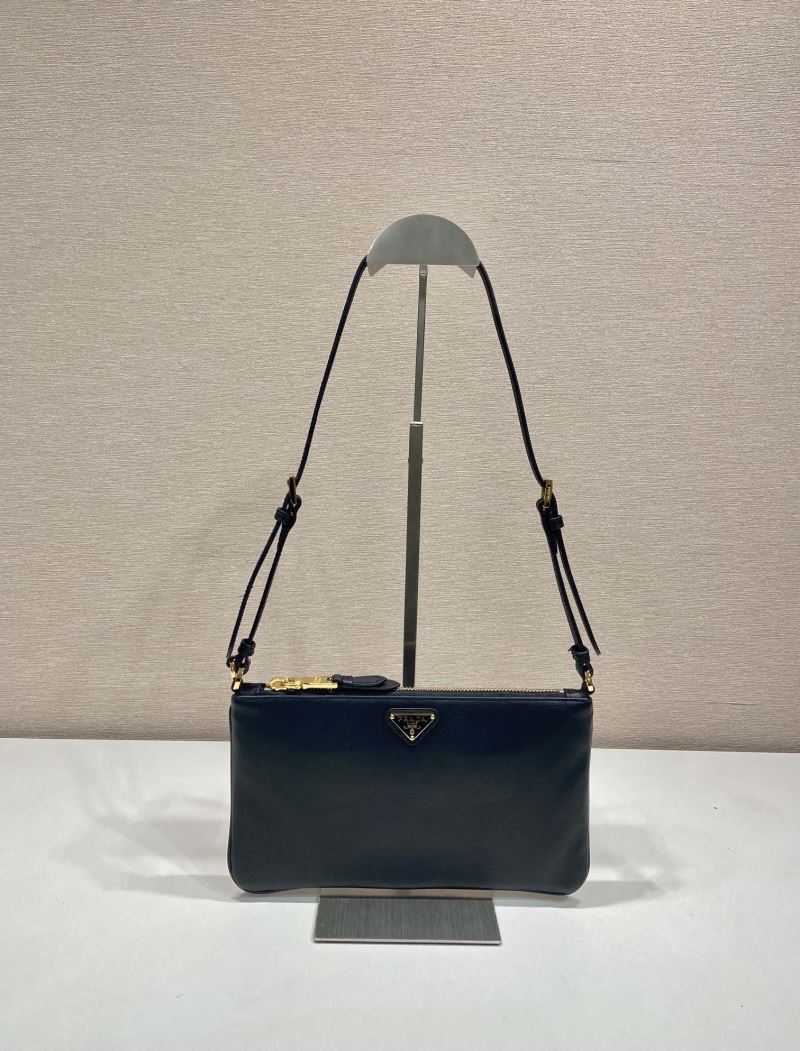 Pra*a hobo bags